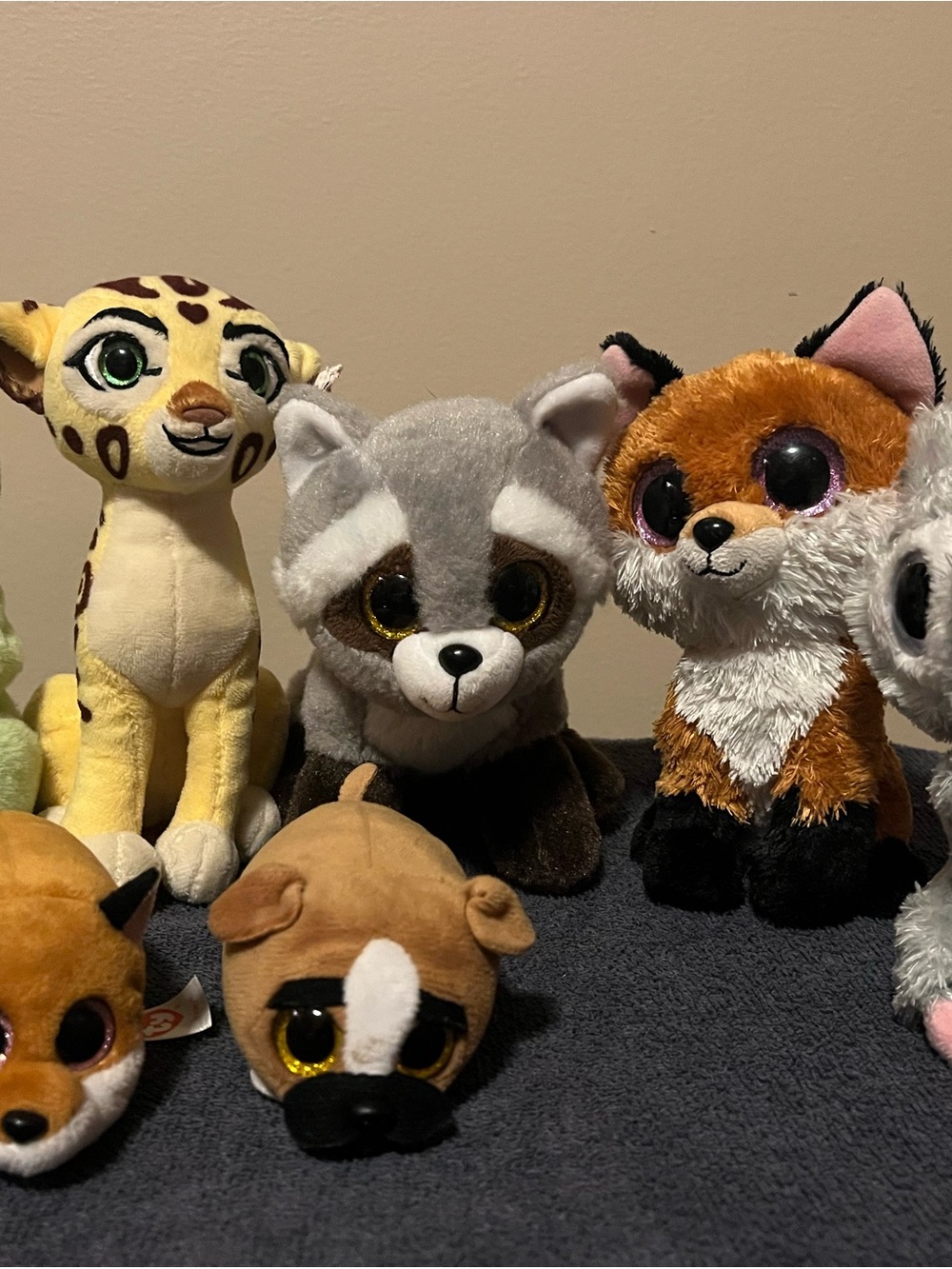Lot of TY plush toys, large sparkly eyes. Disney, VelveTY, TySilk. Cute and fun!
